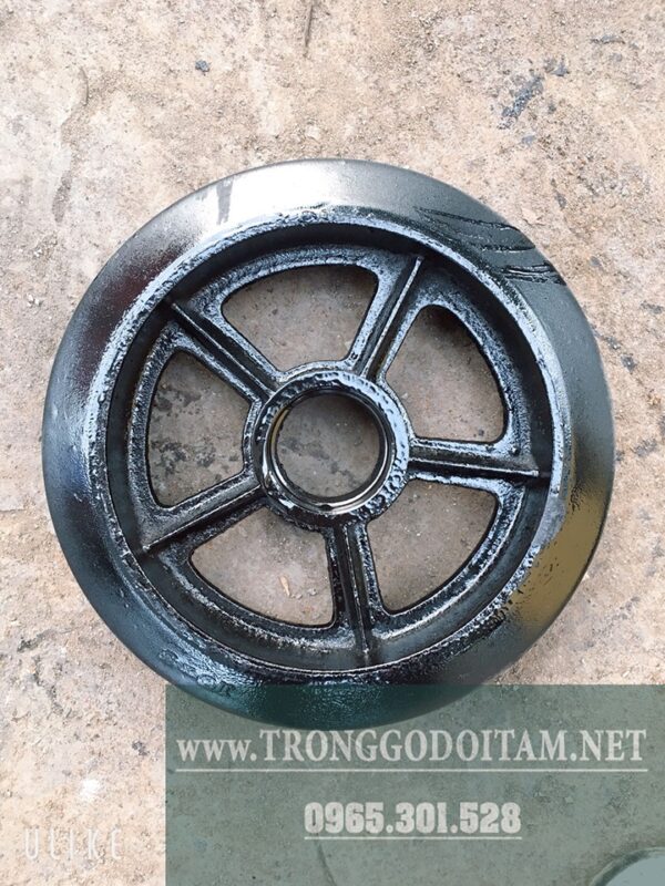 banh-xe-gom-rac-nho bánh lái xe gom rác nhỏ
