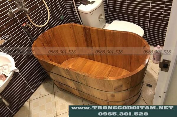 bồn tắm gỗ dáng nằm vừa vặn