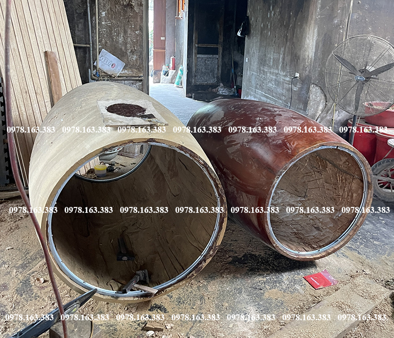 tang gỗ thân đục trống chùa
