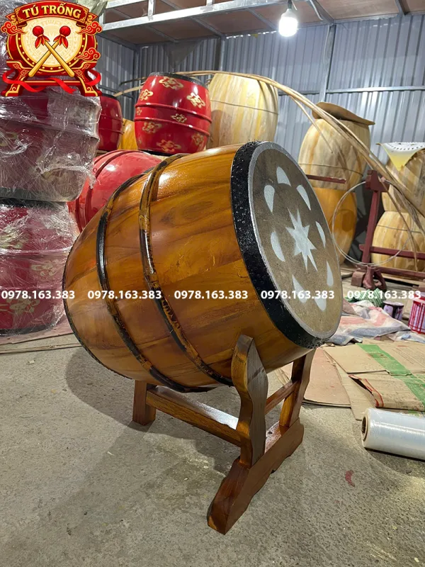 trống gõ đám ma